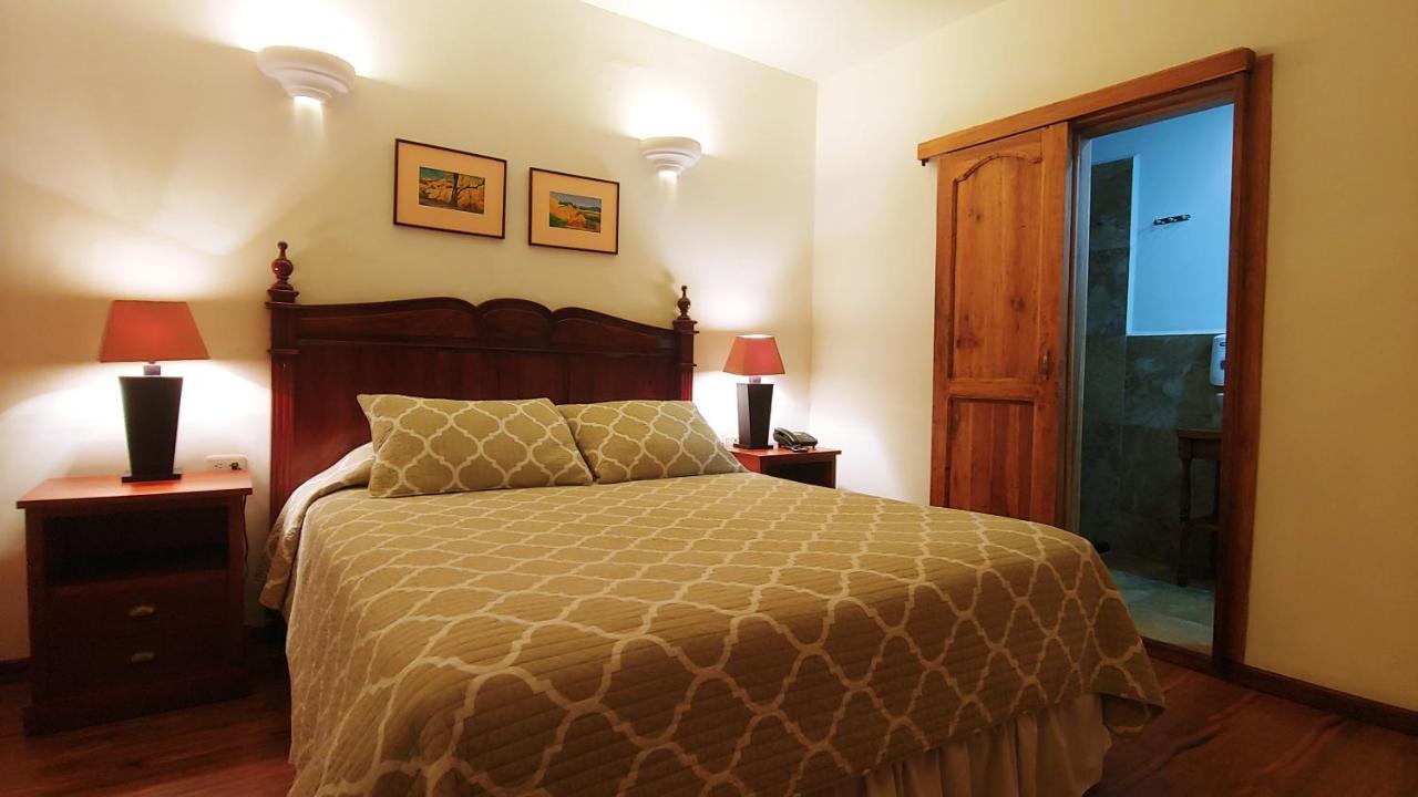 Hotel Boutique Casa Montalvo Куенка Екстериор снимка