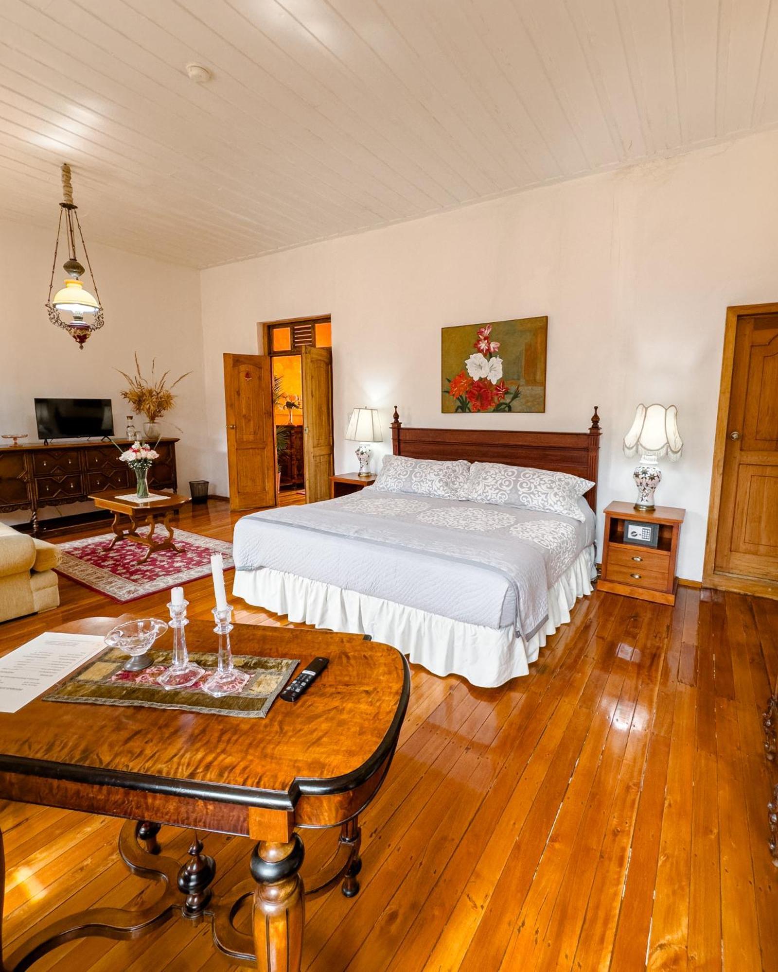 Hotel Boutique Casa Montalvo Куенка Екстериор снимка