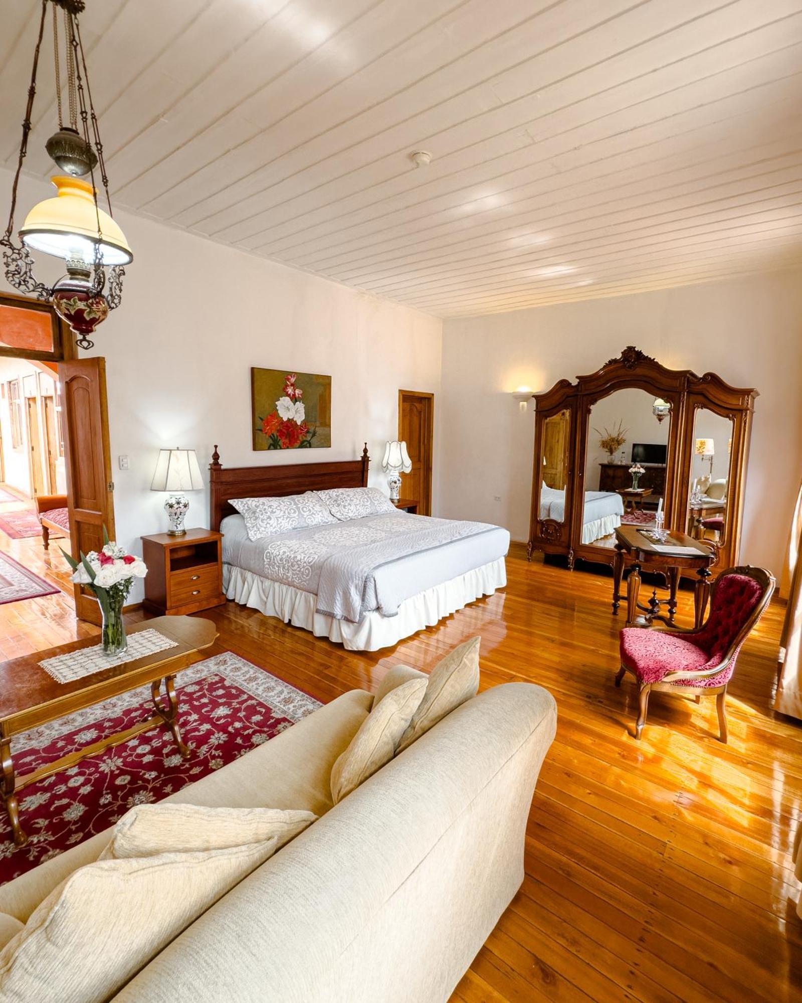 Hotel Boutique Casa Montalvo Куенка Екстериор снимка