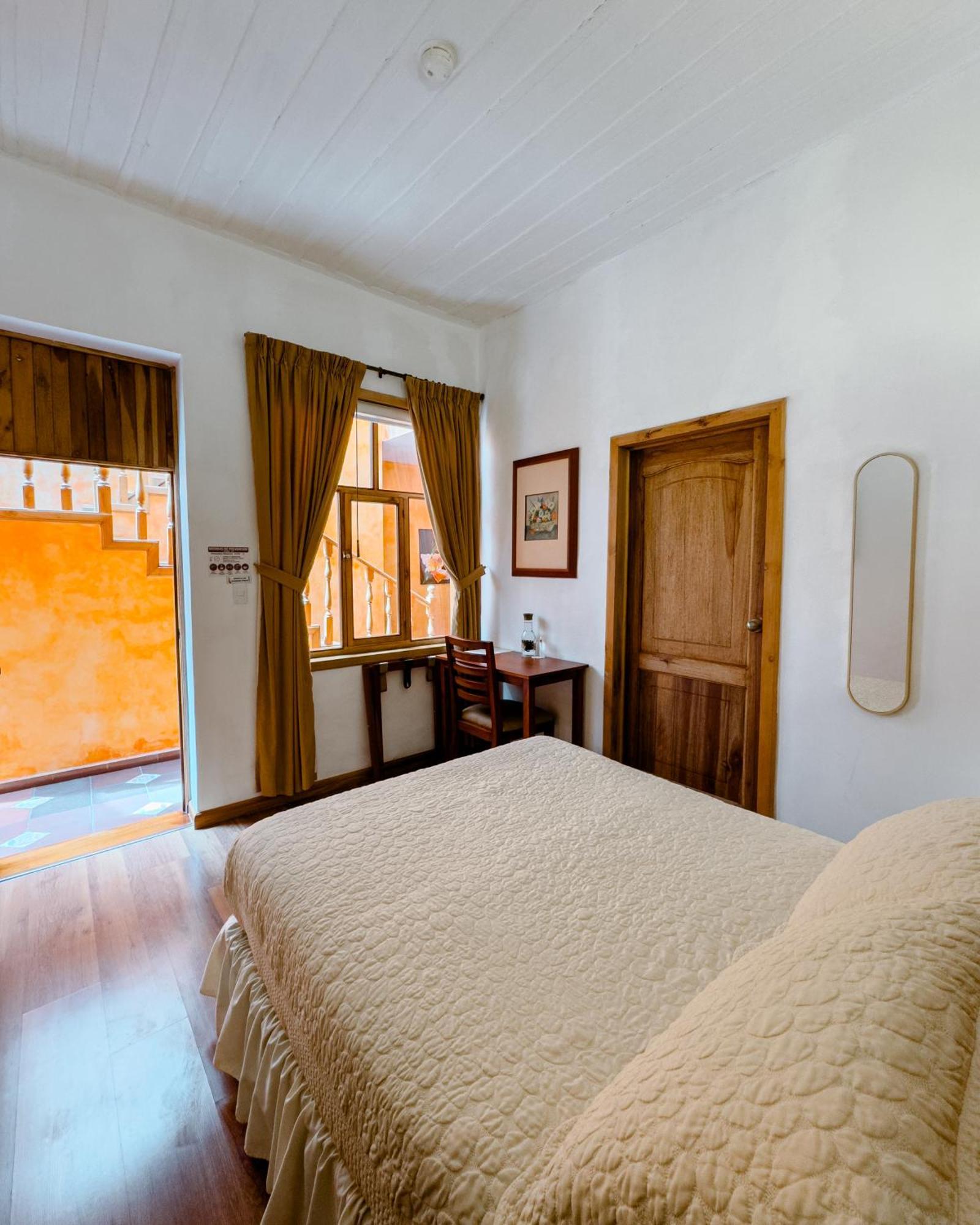 Hotel Boutique Casa Montalvo Куенка Екстериор снимка